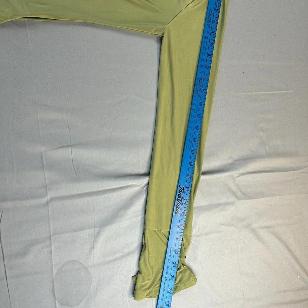 London Rose L Pistachio‎ Long Sleeve Shoulder Cut Top